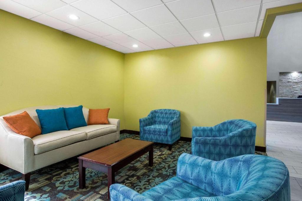 Quality Inn & Suites Arnold - St Louis Exterior foto